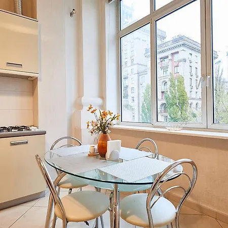 Home Hotel Apartments On Khreshchatyk Area Kyiv Exterior photo