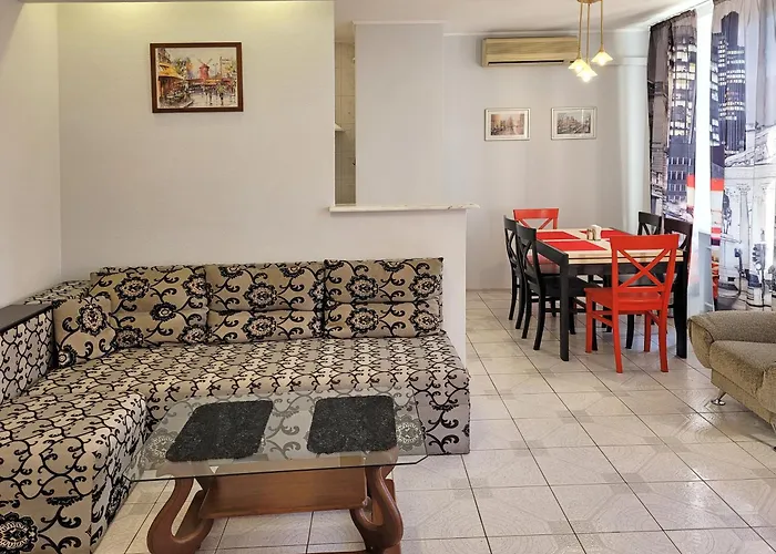 Home Hotel Apartments On Khreshchatyk Area