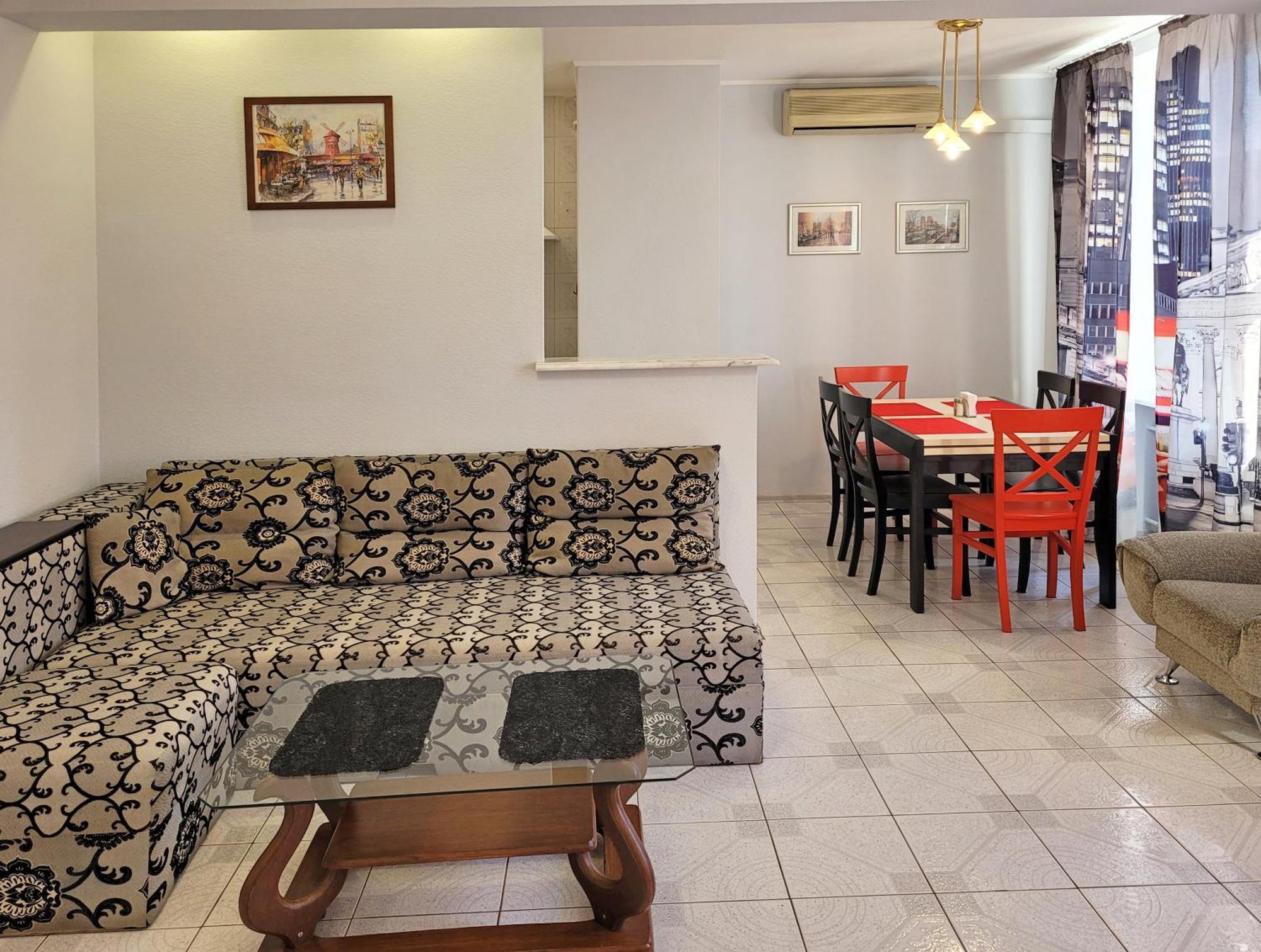 On Khreshchatyk Area Apartment *